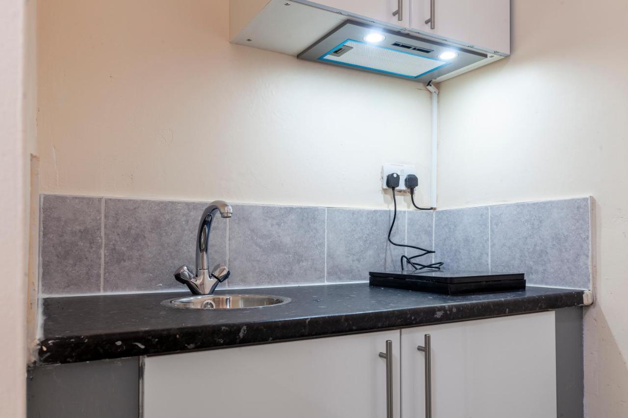Highlands Gardens Suites Ilford Luaran gambar